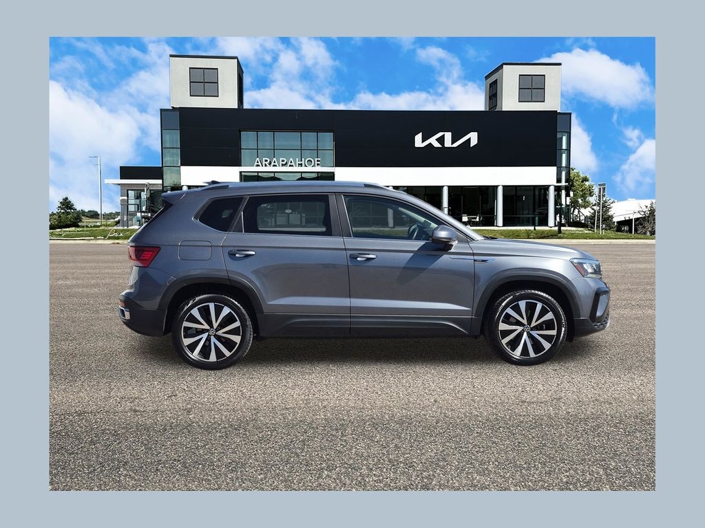 Used 2022 Volkswagen Taos 1.5T SE SUV
