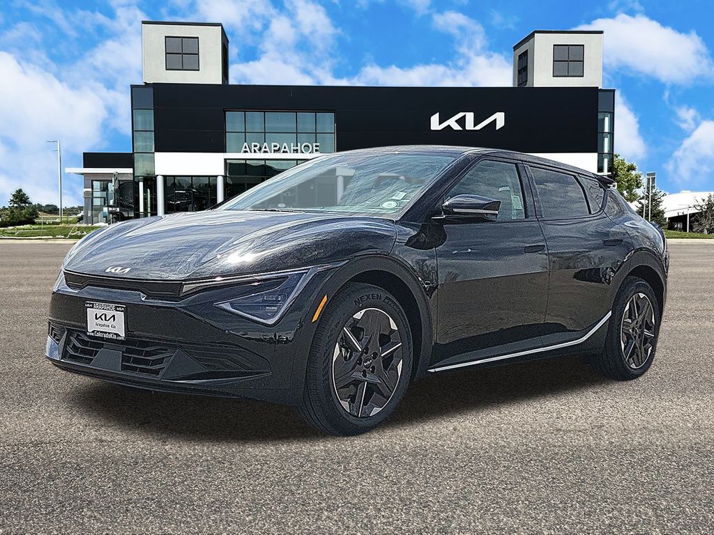2025 Kia EV6 Light photo 3