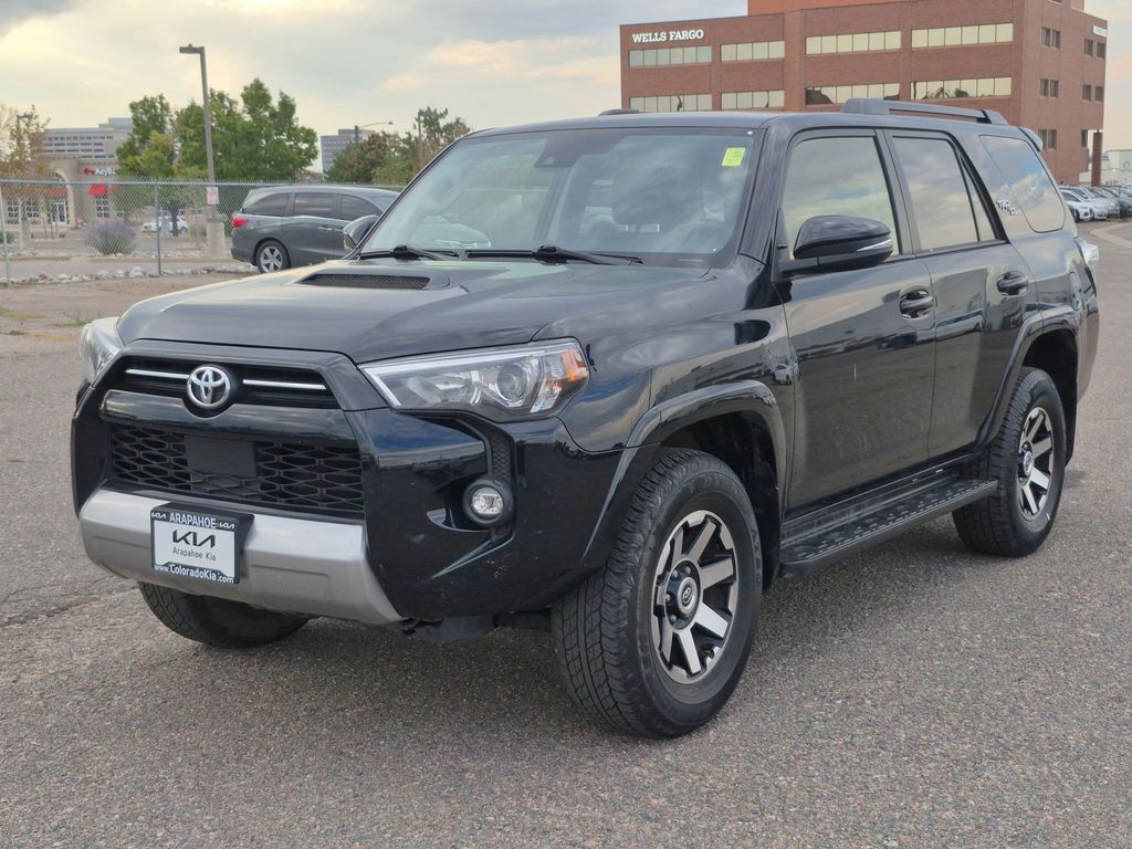 2024 Toyota 4Runner TRD Off-Road Premium photo 3