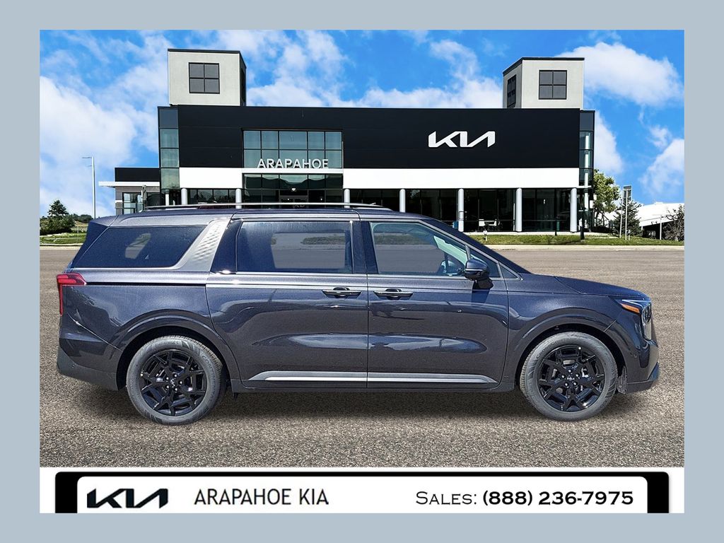 2025 Kia Carnival SX Prestige's photo
