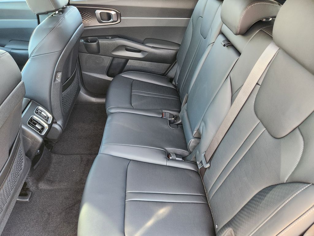 2026 Kia Sorento EX PHEV - Photo 11