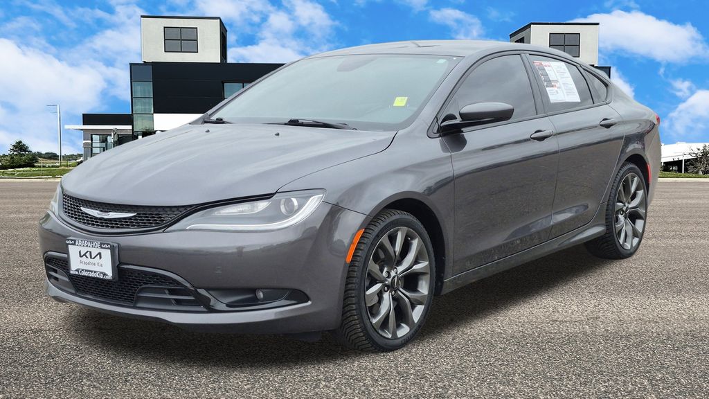 2015 Chrysler 200 S photo 4