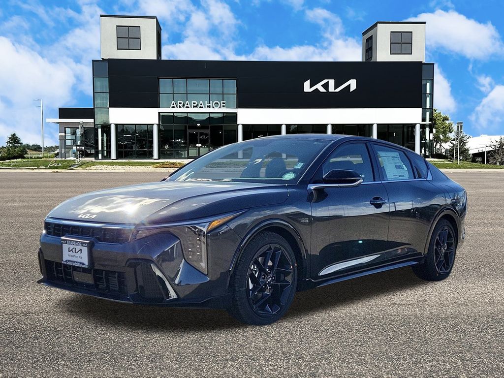 2025 Kia K4 GT-Line Turbo photo 4