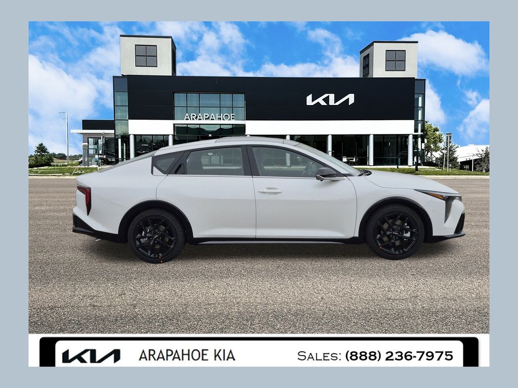 2025 Kia K4 GT-Line Turbo's photo