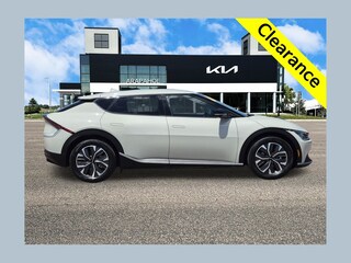 2024 Kia EV6 Light SUV