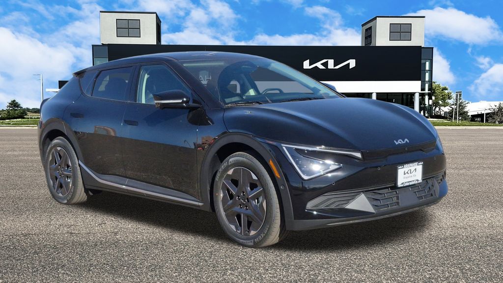 2025 Kia EV6 Light photo 2