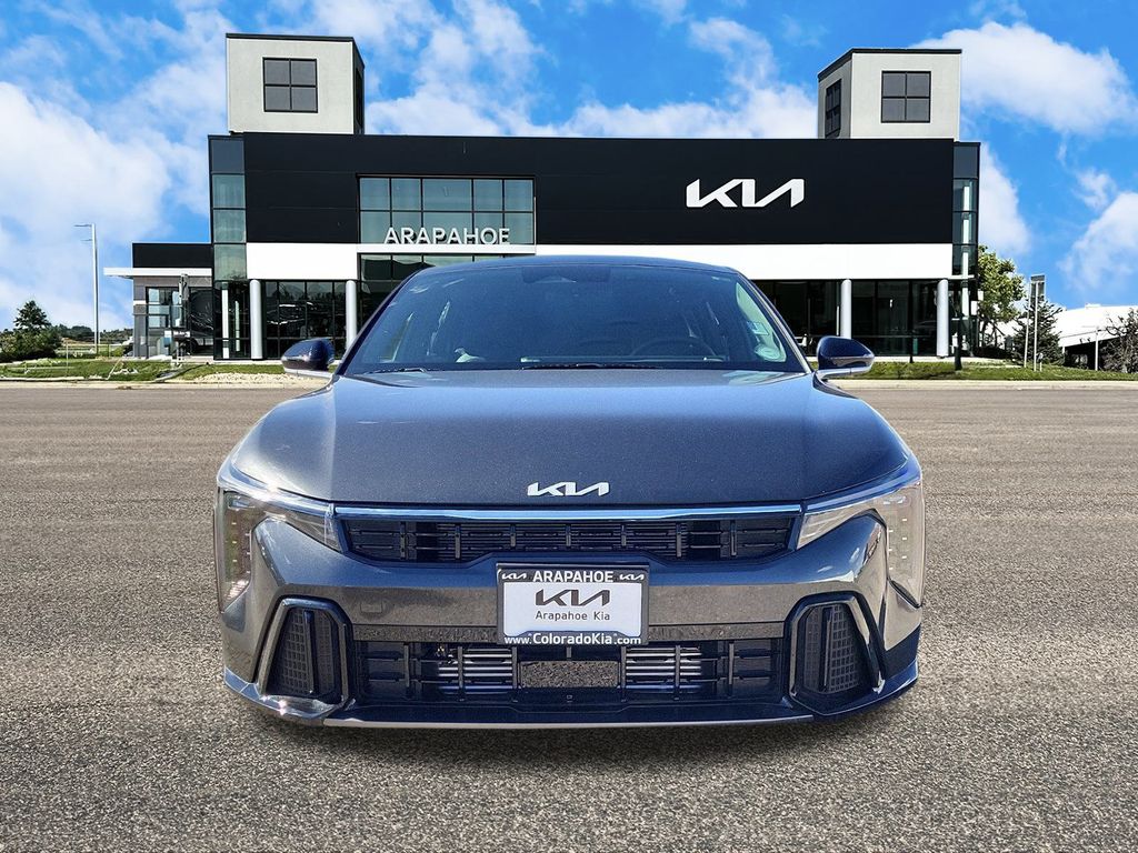 2025 Kia K4 GT-Line Turbo photo 3