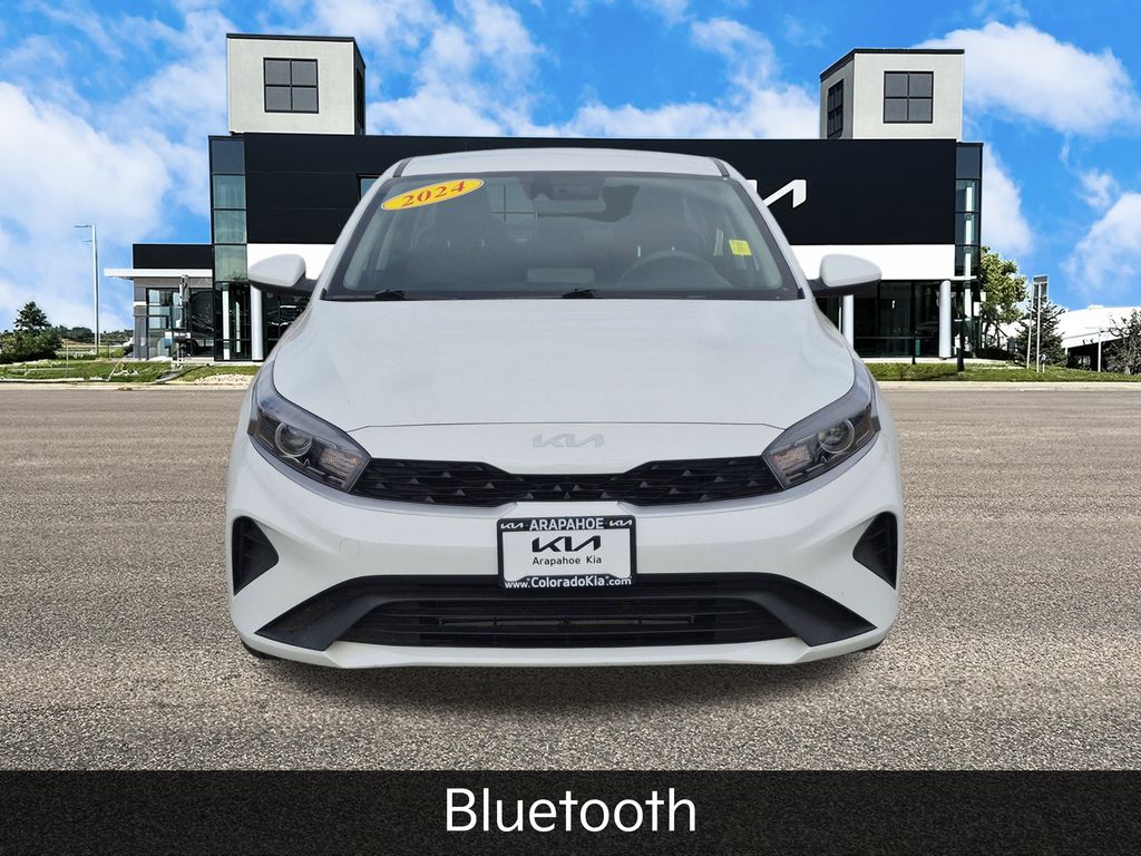 2024 Kia Forte LXS photo 3