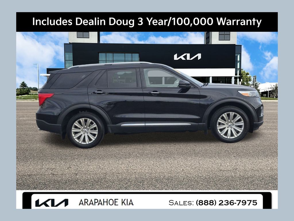 2022 Ford Explorer Limited's photo