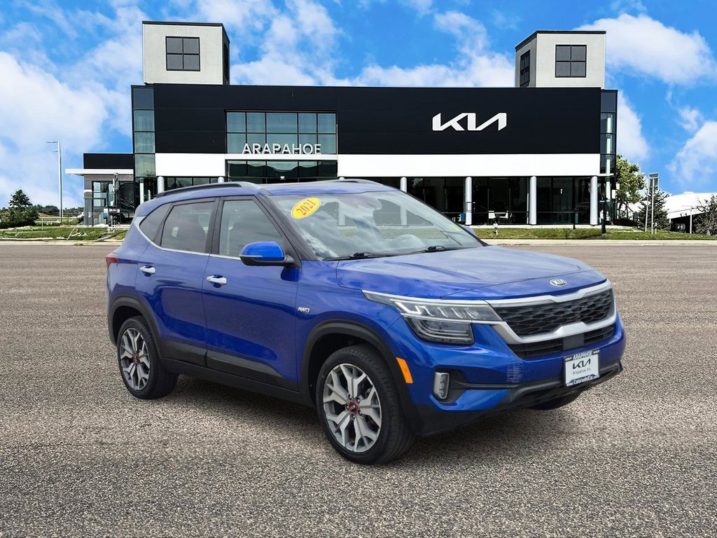 Used 2021 Kia Seltos SX with VIN KNDETCA28M7089327 for sale in Centennial, CO
