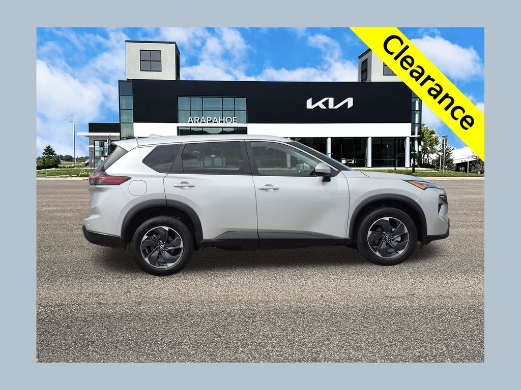 2025 Nissan Rogue SV AWD's photo