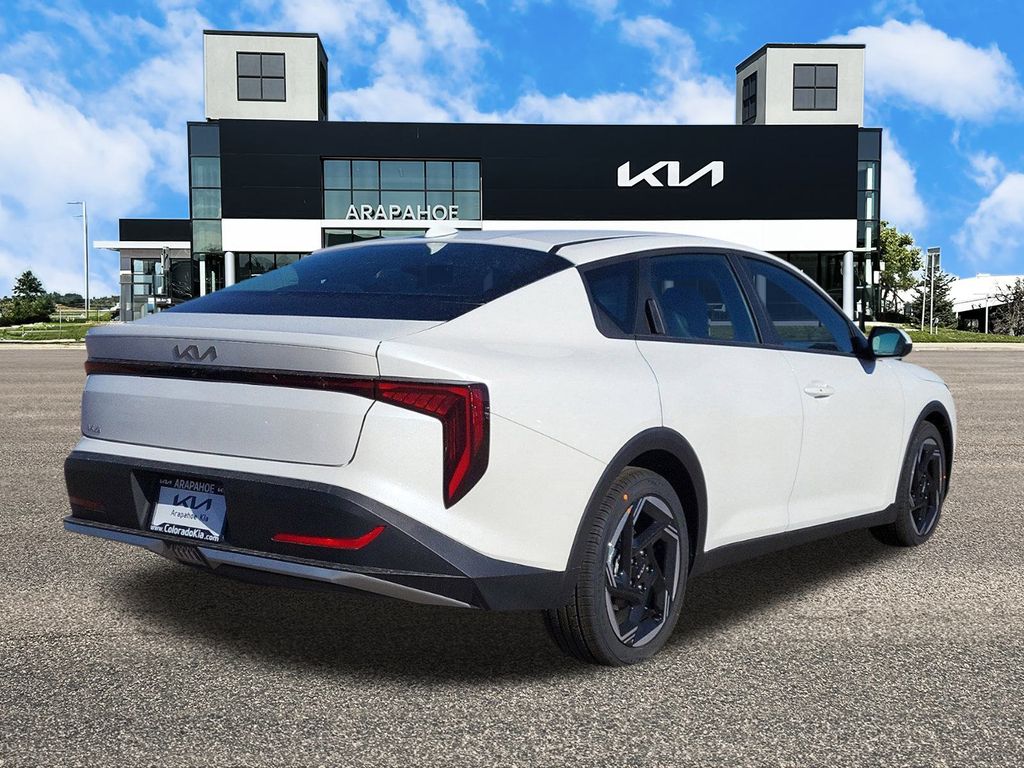 2025 Kia K4 EX photo 4