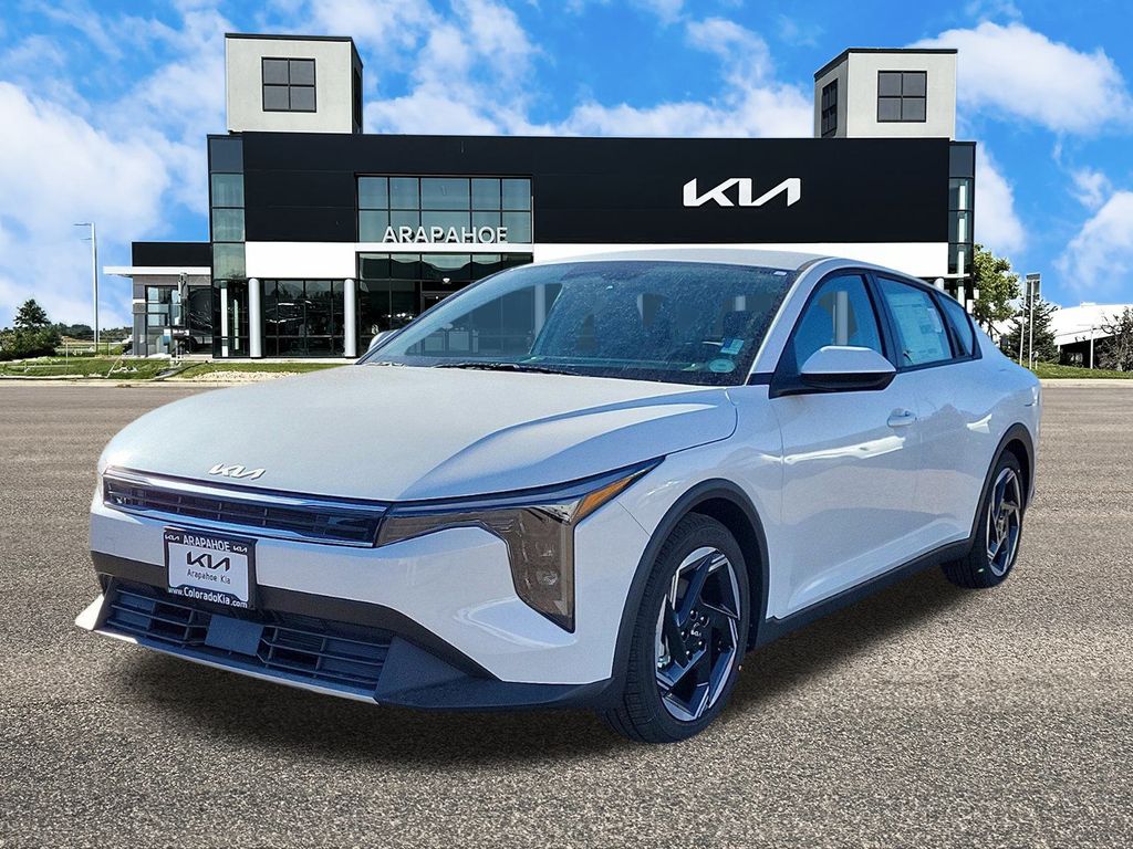 2025 Kia K4 EX photo 3