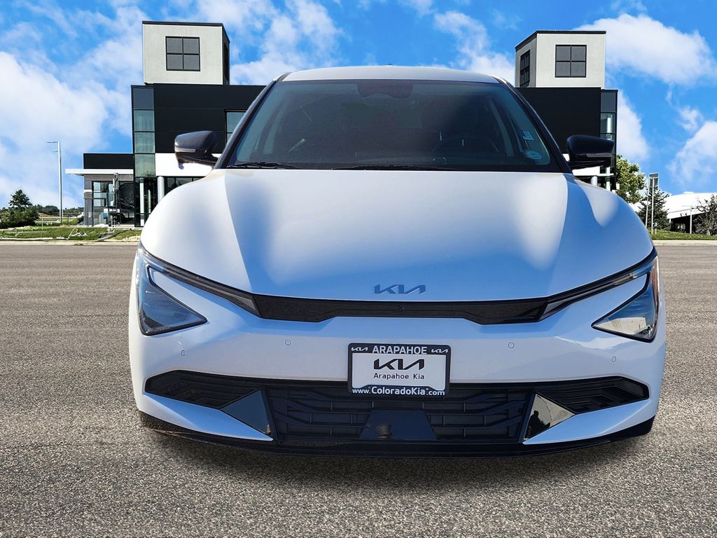 2025 Kia EV6 Wind photo 2