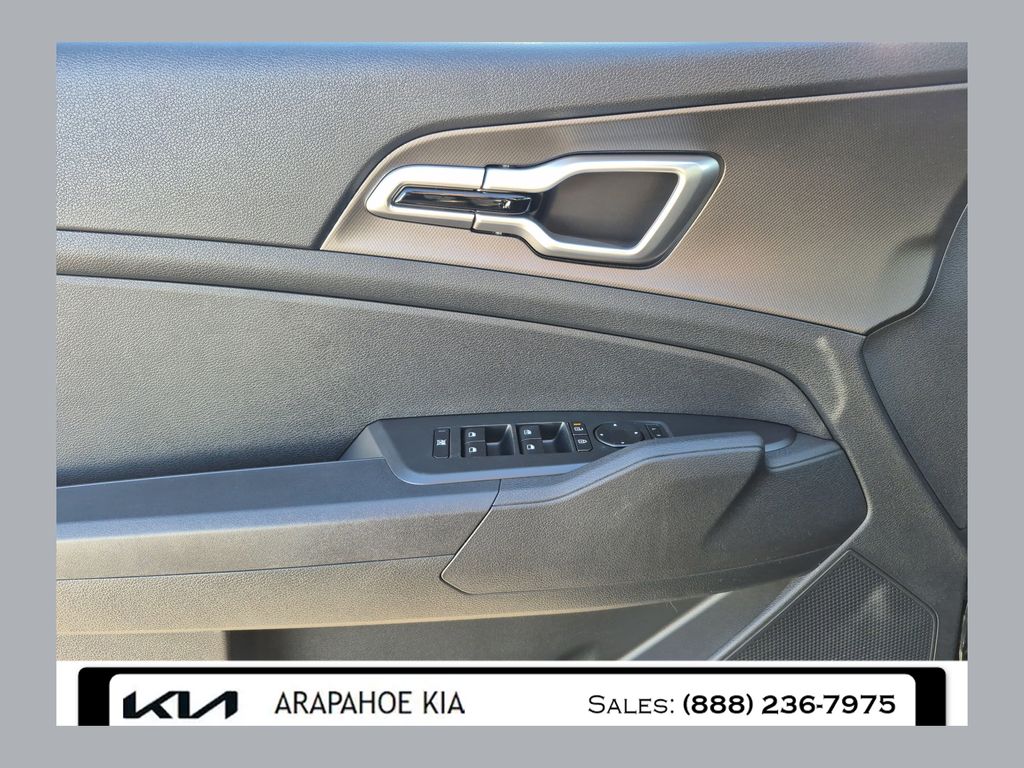 2026 Kia Sportage LX's photo