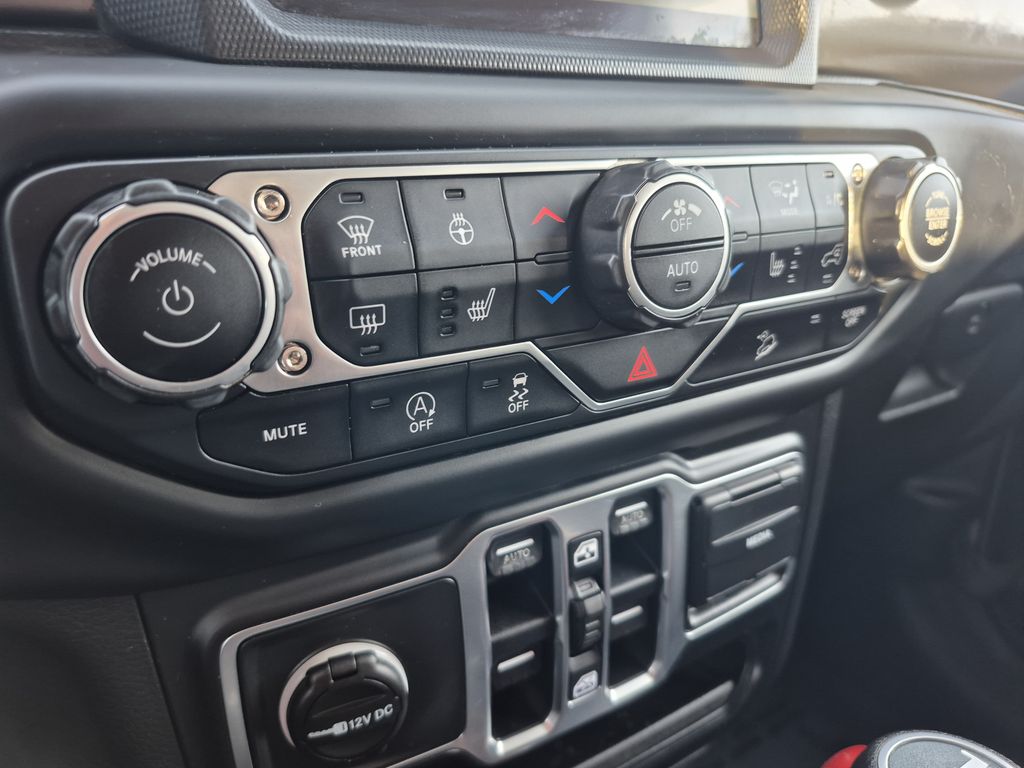 2018 Jeep All-New Wrangler Unlimited Sahara - Photo 24