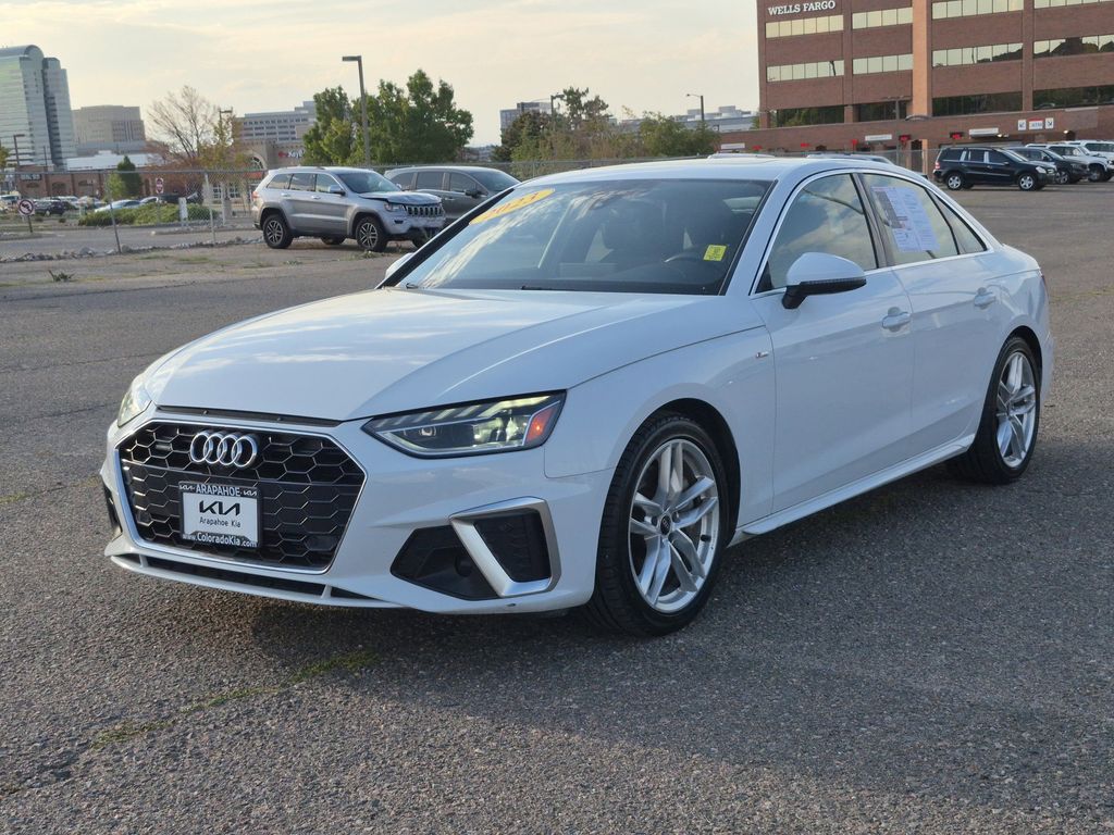 2023 Audi A4 45 S line Premium Plus photo 4
