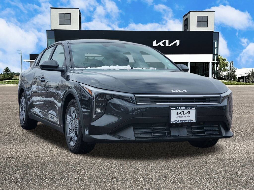 New 2025 Kia K4 LX Sedan