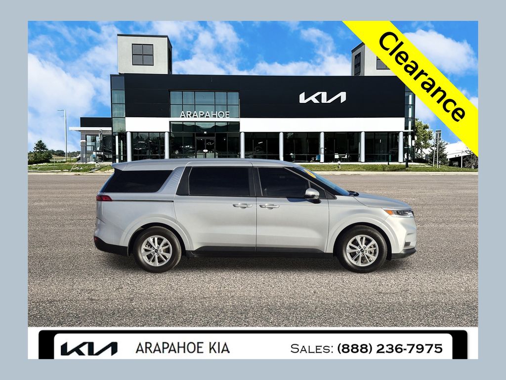 2023 Kia Carnival LX Seat Pkg's photo