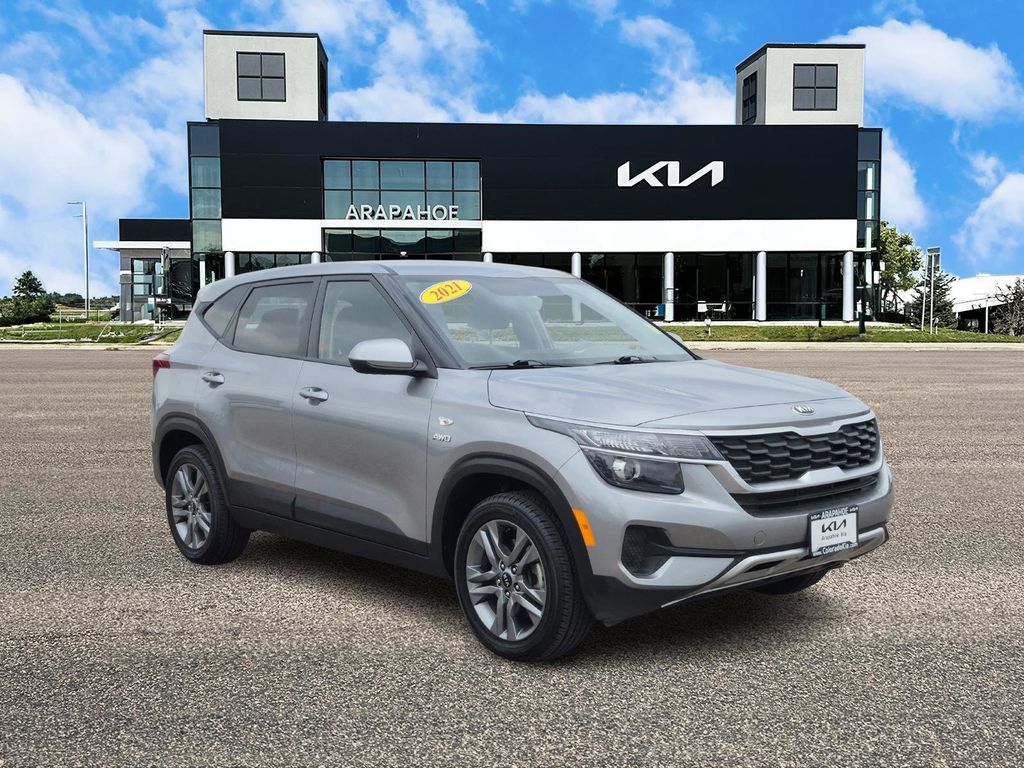 Used 2021 Kia Seltos LX with VIN KNDEPCAA9M7111895 for sale in Centennial, CO