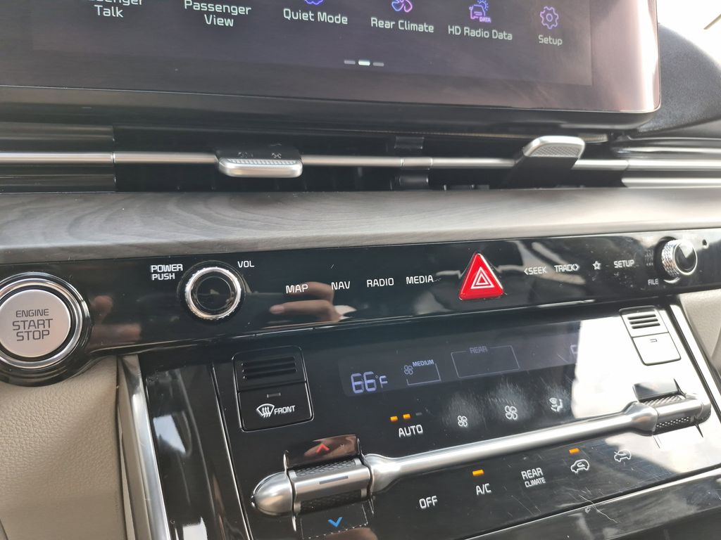 2023 Kia Carnival SX - Photo 24