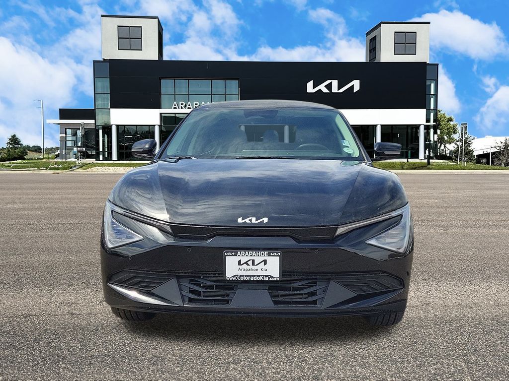 2025 Kia EV6 Light photo 2