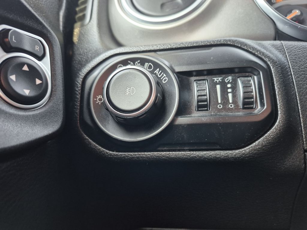 2018 Jeep All-New Wrangler Unlimited Sahara - Photo 26