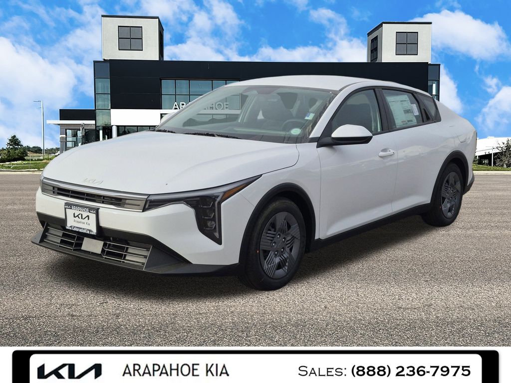 2025 Kia K4 LXS photo 4