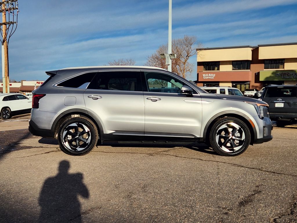 2025 Kia Sorento EX's photo