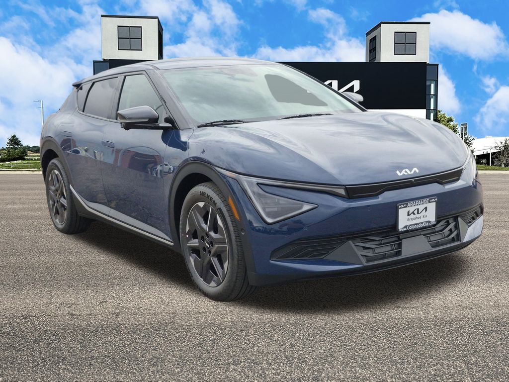 2025 Kia EV6 Light photo 2