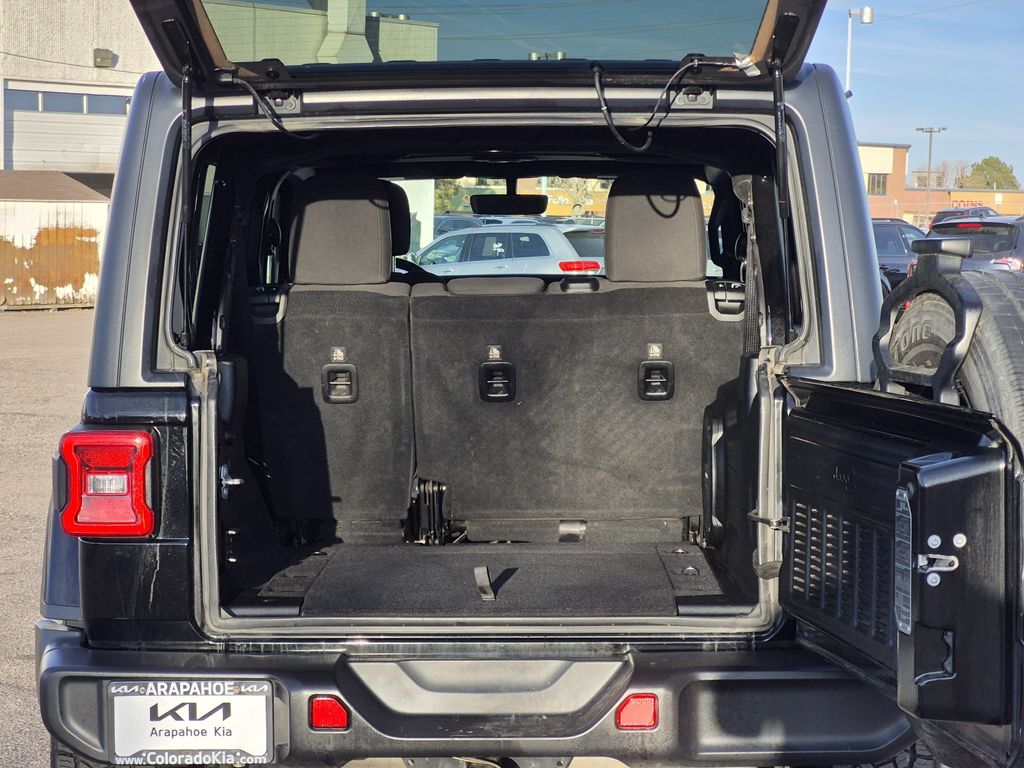 2018 Jeep All-New Wrangler Unlimited Sahara - Photo 15