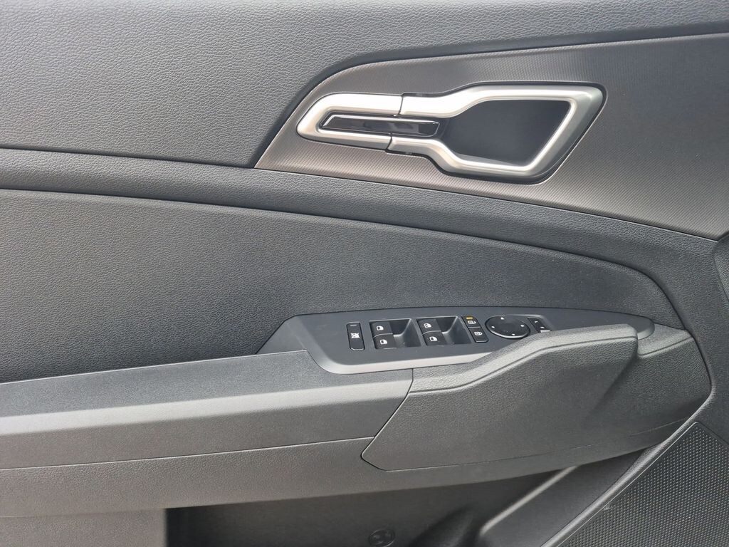 New 2026 Kia Sportage LX SUV