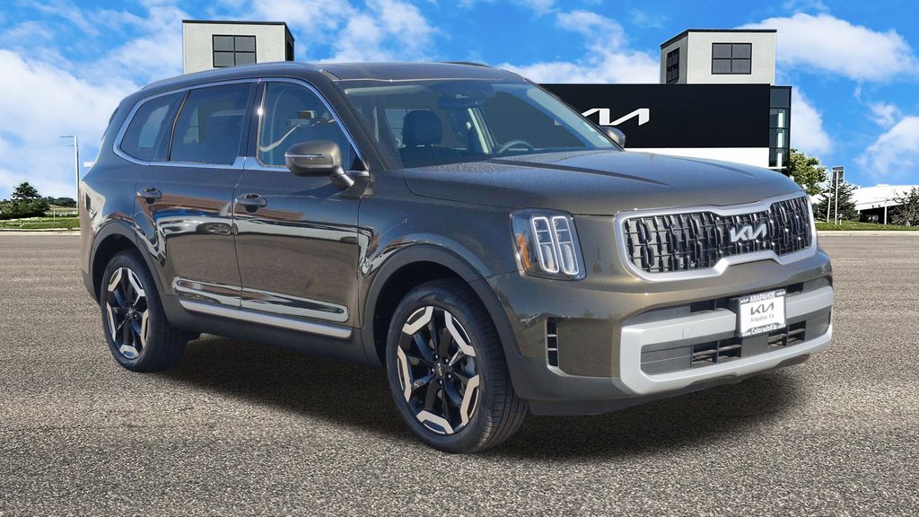 2025 Kia Telluride EX photo 2