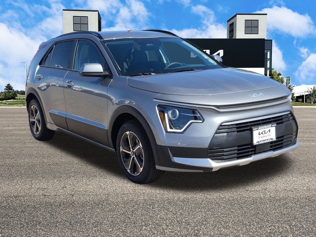 2025 Kia Niro EX photo 2