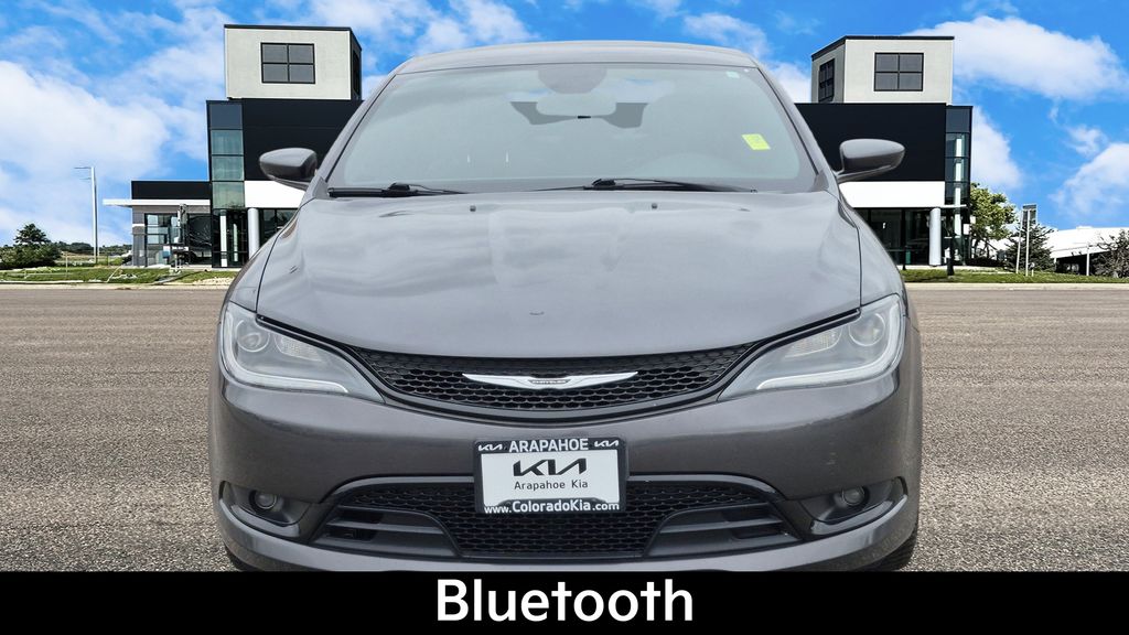 2015 Chrysler 200 S photo 3