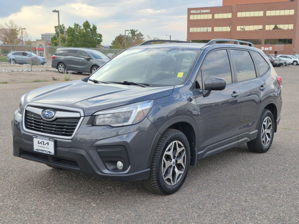 2021 Subaru Forester Premium photo 4