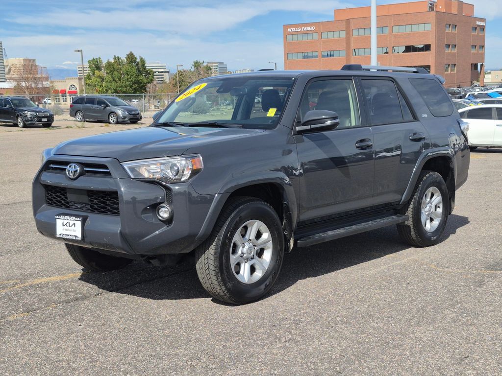 2024 Toyota 4Runner SR5 Premium photo 2