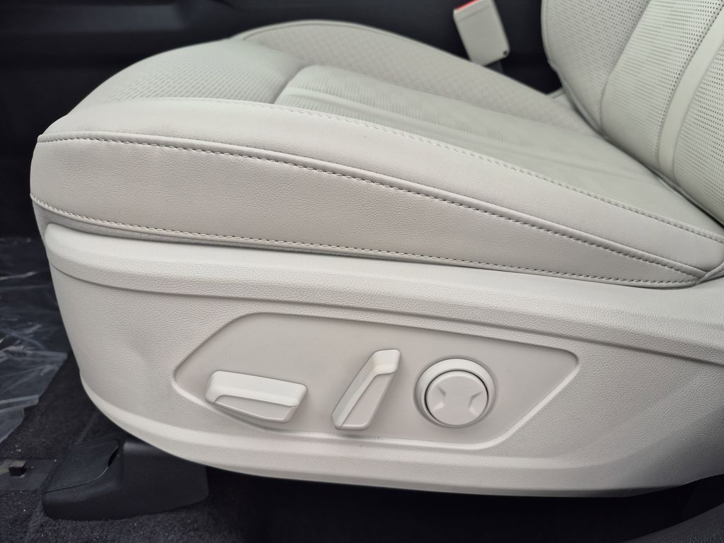 2026 Kia Sorento X-Line EX - Photo 11