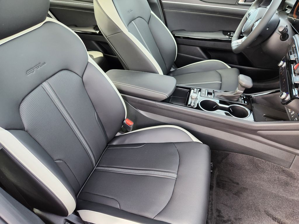 2026 Kia K5 GT-Line - Photo 15