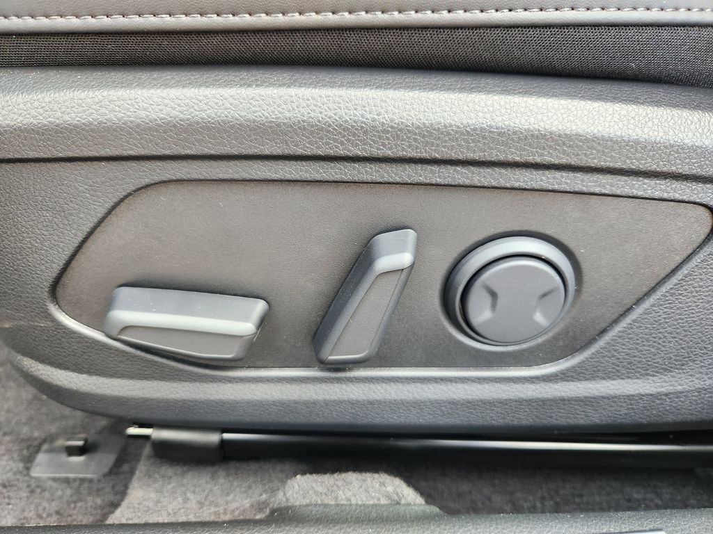 2026 Kia K5 GT-Line - Photo 9