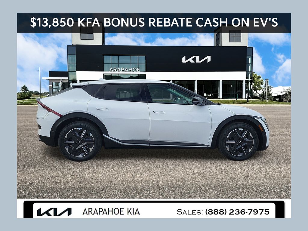 2025 Kia EV6 Light L/R's photo