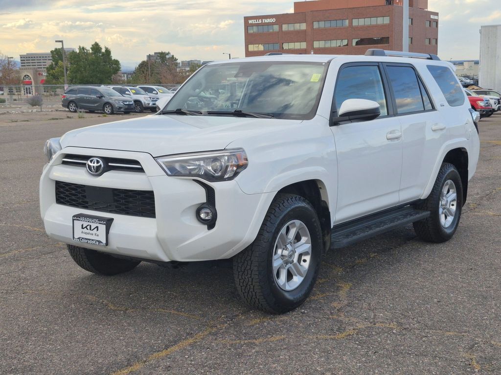 2024 Toyota 4Runner SR5 photo 4