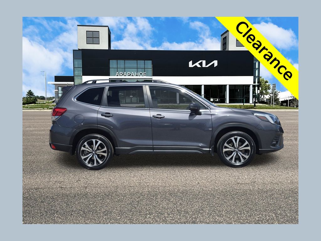2023 Subaru Forester Limited's photo