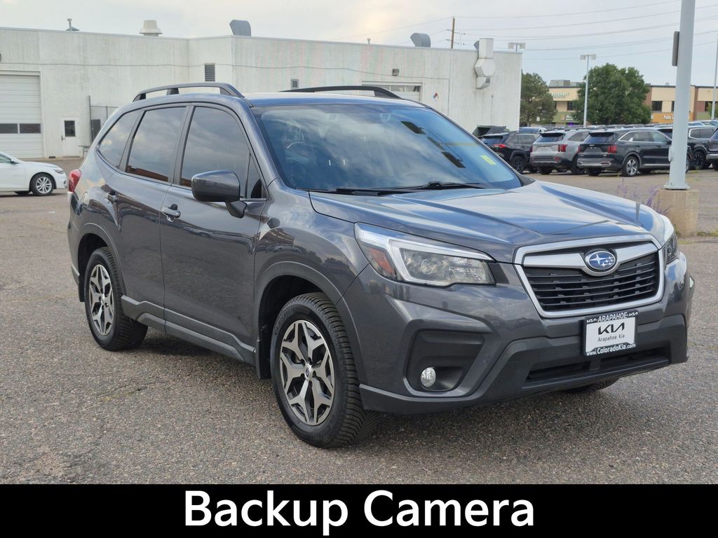 2021 Subaru Forester Premium photo 2