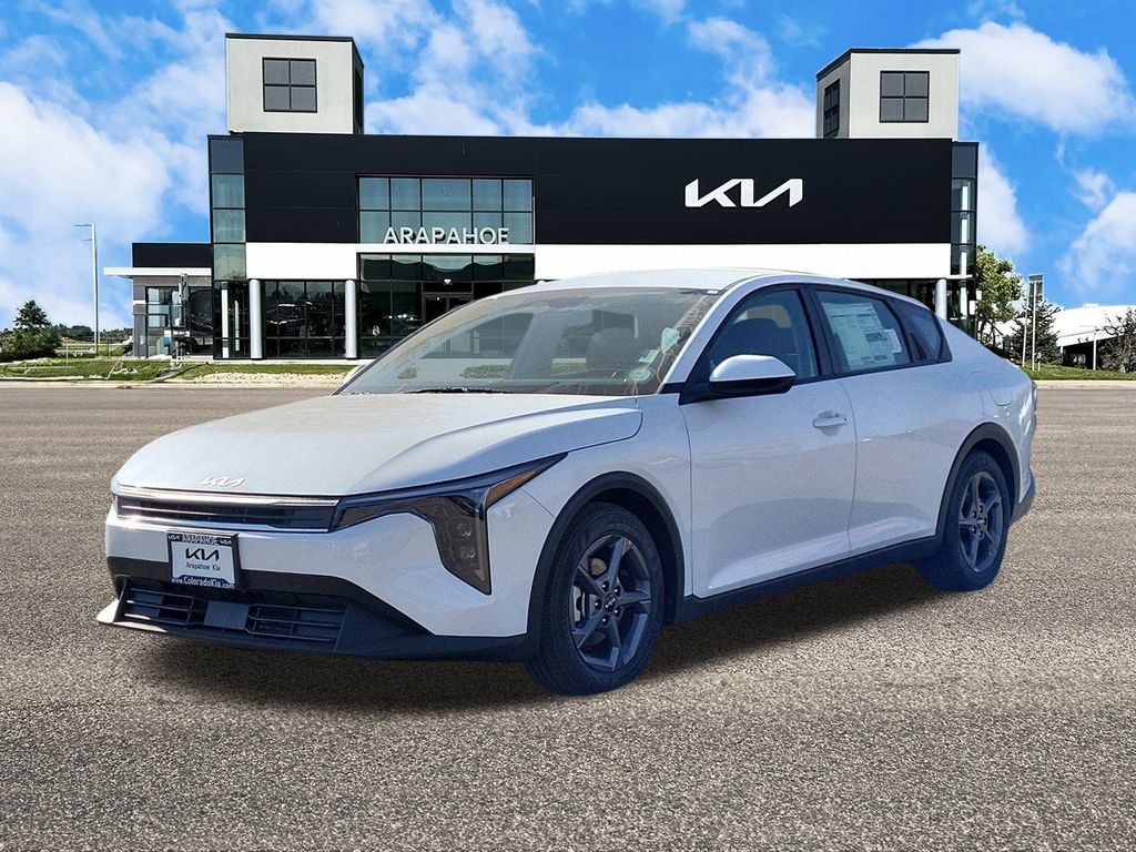 2025 Kia K4 LXS photo 4