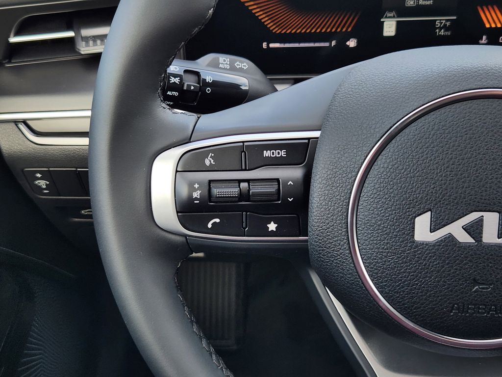 2026 Kia K5 GT-Line - Photo 18