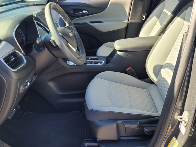 2020 Chevrolet Equinox LS photo 3