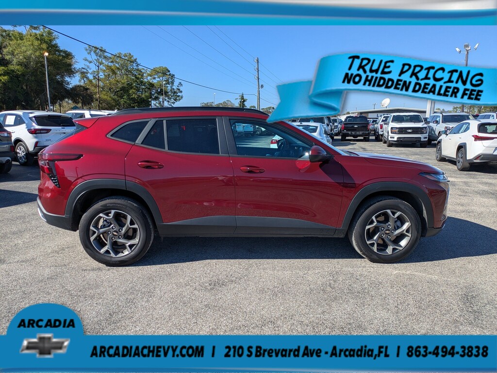 Used 2025 Chevrolet Trax LT FWD LT