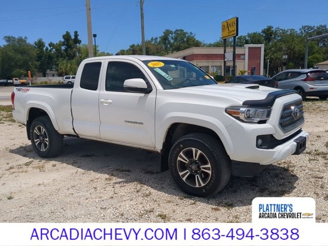 Used 2017 Toyota Tacoma TRD Sport with VIN 5TFSZ5AN1HX081261 for sale in Chiefland, FL