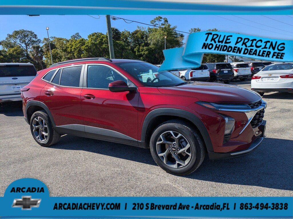 Used 2025 Chevrolet Trax LT FWD LT